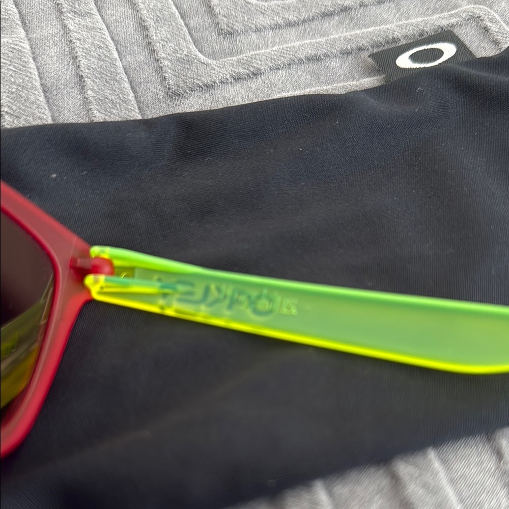 Oakley Blacklight Frogskins - Pink/Yellow - Picture 6 of 6